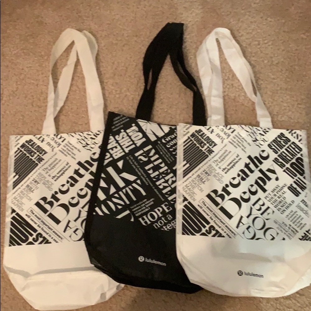 lululemon shopping bags
